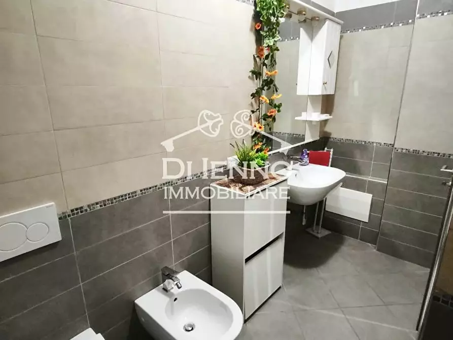 Immagine 36 di Casa trifamiliare in vendita  in Largo Ines Bedeschi a Roma