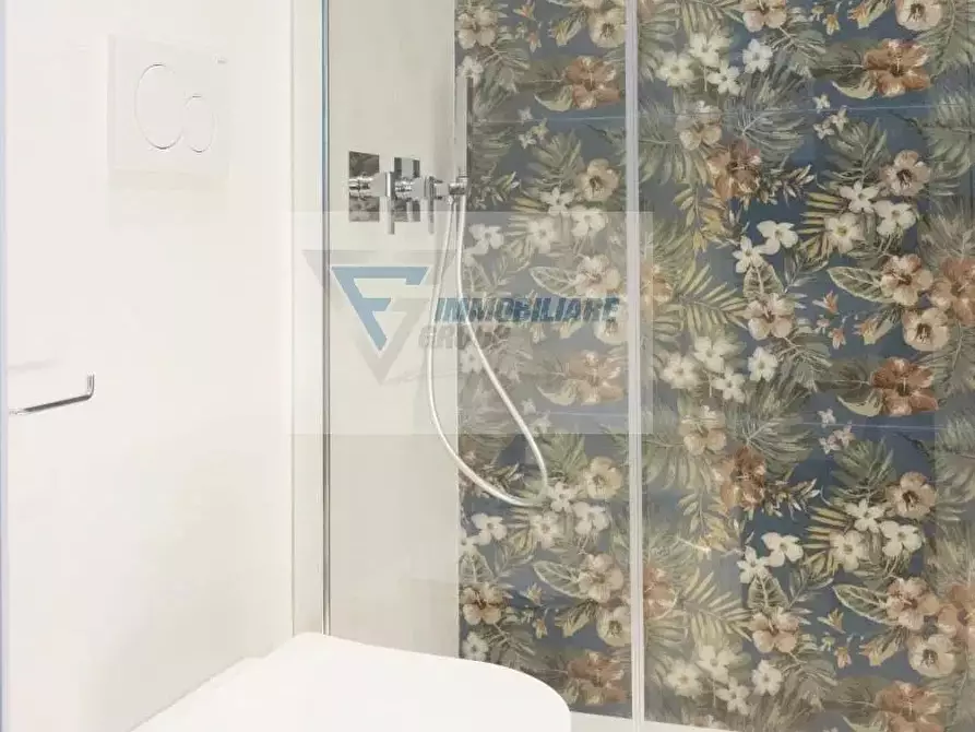 Immagine 13 di Casa trifamiliare in vendita  in Via Pasubio a Siracusa