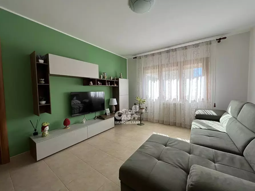 Immagine 1 di Casa trifamiliare in vendita  a Marsala