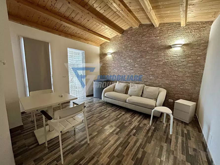 Immagine 1 di Casa trifamiliare in vendita  in via isonzo a Siracusa