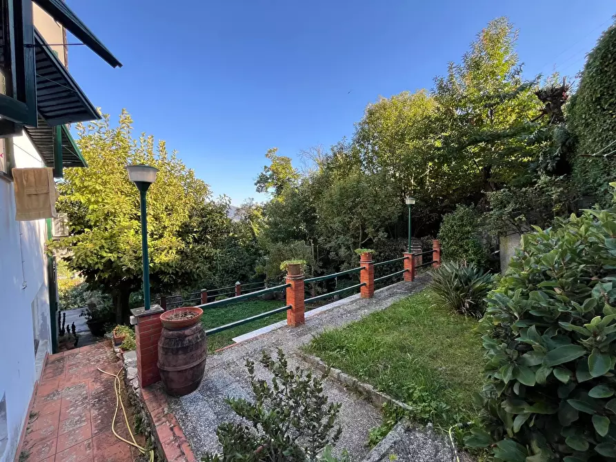 Immagine 6 di Casa trifamiliare in vendita  in Via Sotto la Croce a Rapallo