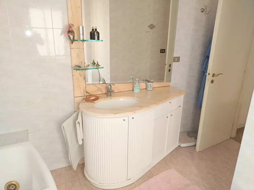 Immagine 30 di Casa trifamiliare in vendita  in Via Giorgio La Pira, n. 34 a Messina