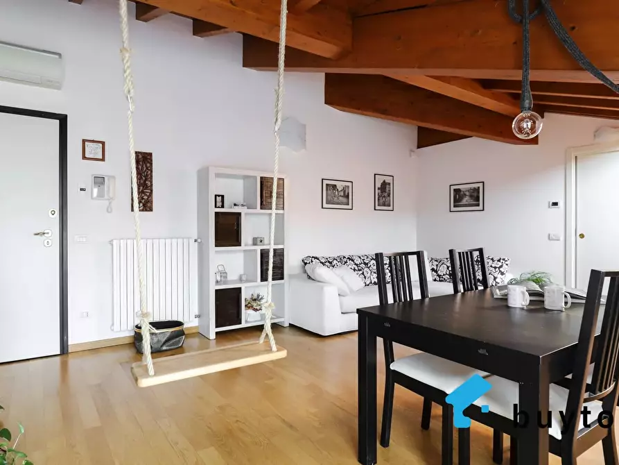 Immagine 3 di Casa trifamiliare in vendita  in Via Cristoforo Colombo, 4 a Villasanta