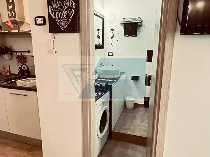 Immagine 40 di Monolocale in vendita  in Via Resalibera a Siracusa