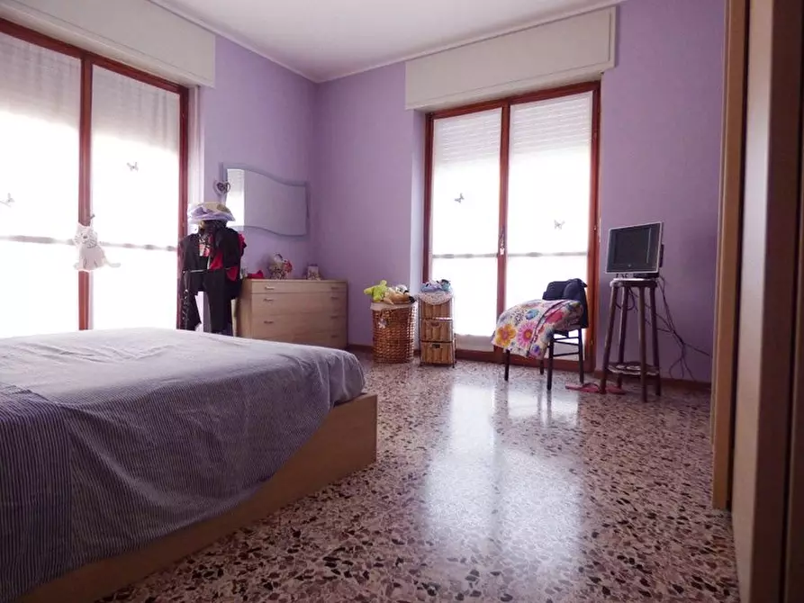 Immagine 7 di Casa trifamiliare in vendita  a Dogliani