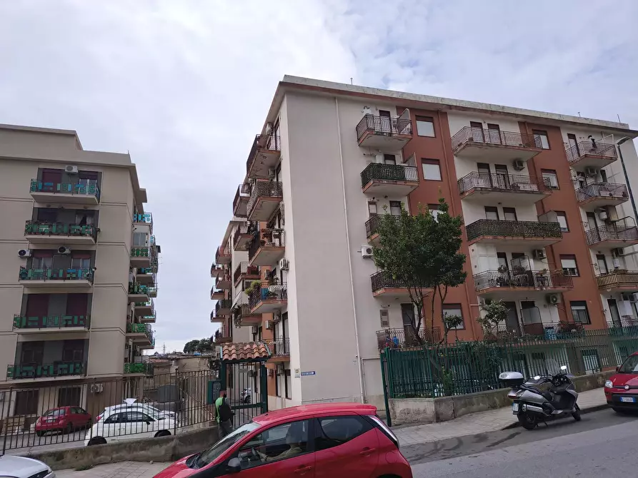 Immagine 15 di Casa trifamiliare in affitto  a Messina