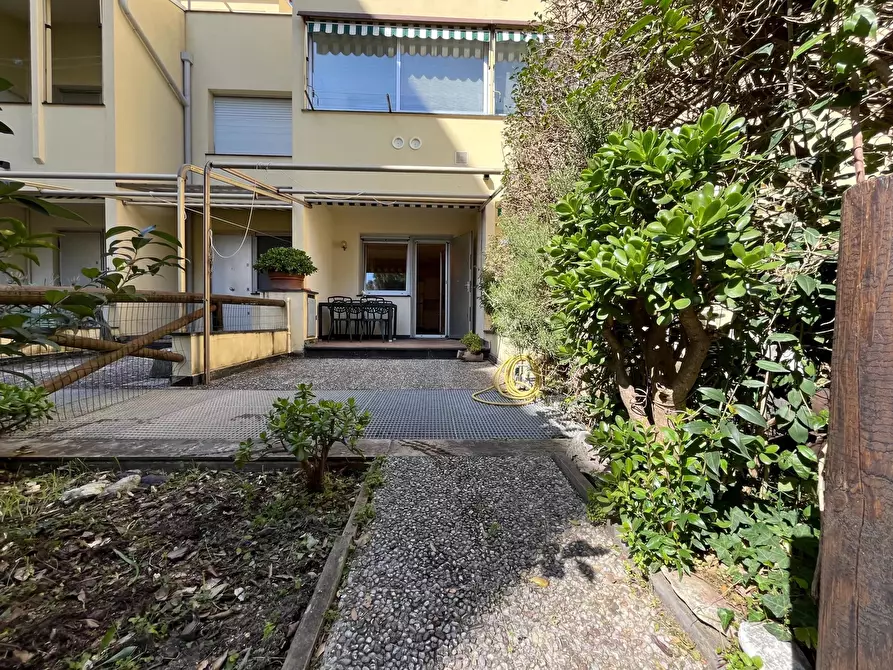 Immagine 2 di Casa trifamiliare in affitto  in Via Aurelia, 232 a Lavagna