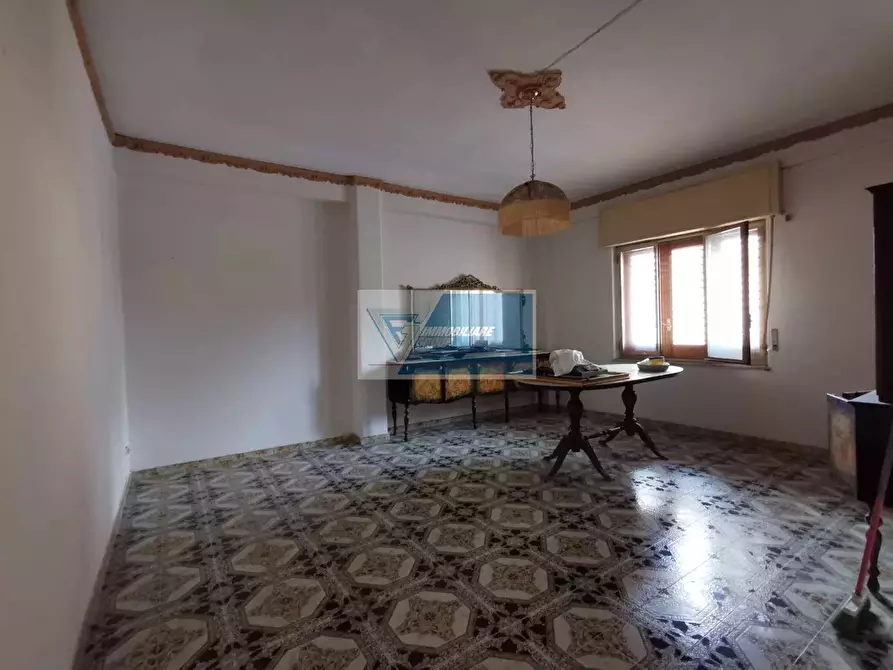 Immagine 2 di Casa trifamiliare in vendita  in via pentapoli a Buccheri