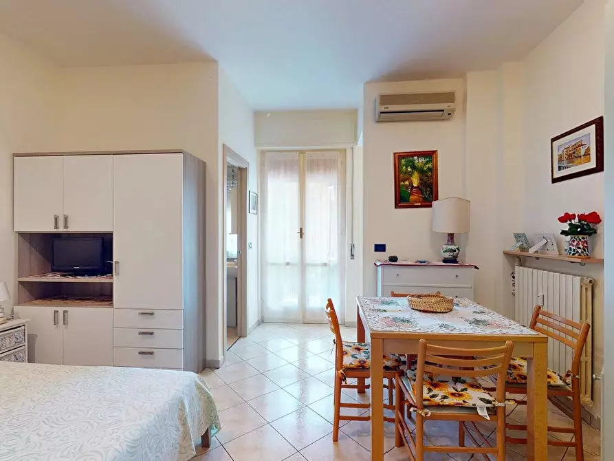 Immagine 2 di Casa trifamiliare in vendita  in Via Montevideo 4. a Borghetto Santo Spirito