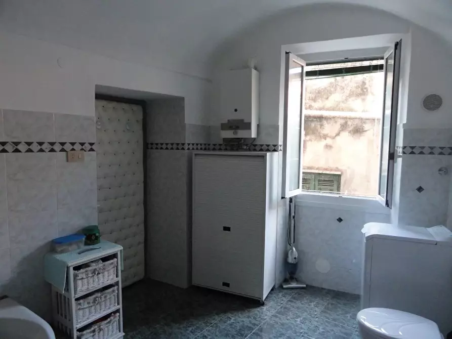 Immagine 8 di Casa trifamiliare in vendita  in Vico Sottorocchetta 8 a Ventimiglia