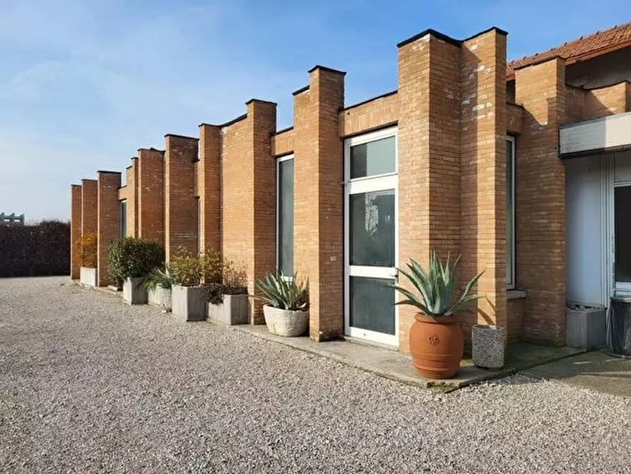 Immagine 1 di Terreno edificabile in vendita  a Vazzola