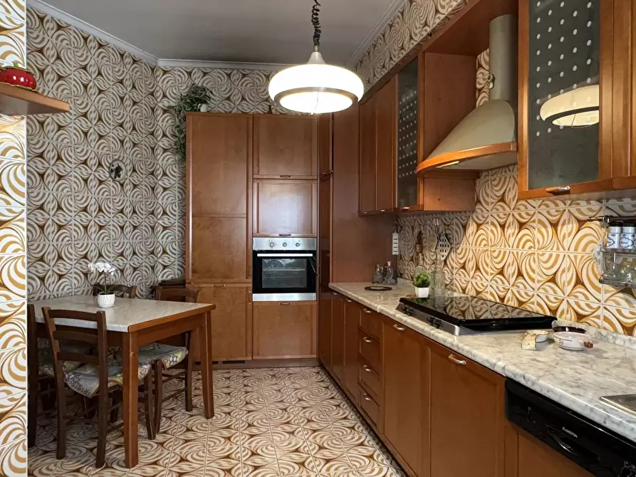 Immagine 7 di Casa trifamiliare in vendita  in Viale della Repubblica, 373 a Cosenza