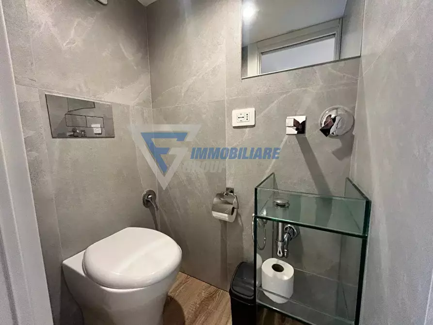 Immagine 8 di Casa trifamiliare in vendita  in VIA ALBANIA a Siracusa