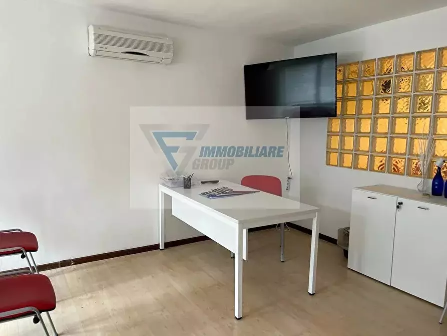 Immagine 13 di Castello in affitto  in Viale Teracati a Siracusa