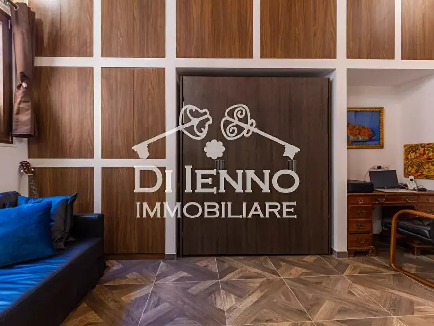 Immagine 8 di Casa trifamiliare in vendita  in Via Napoleone III a Roma