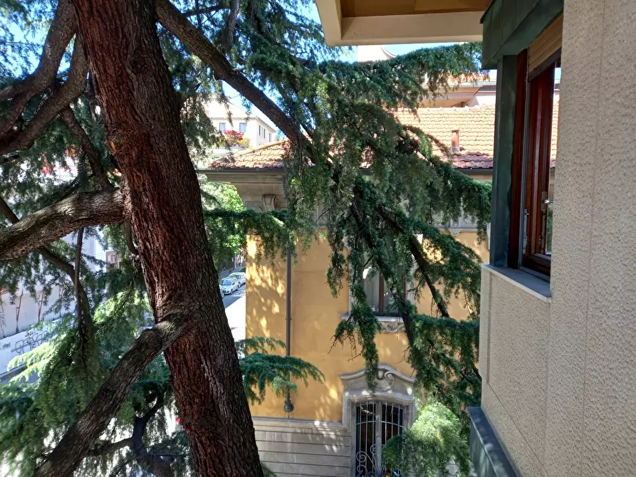 Immagine 40 di Casa trifamiliare in affitto  in Via Monferrato a Milano
