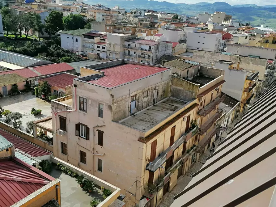 Immagine 1 di Casa trifamiliare in vendita  in Corso dei mille 68 a Alcamo