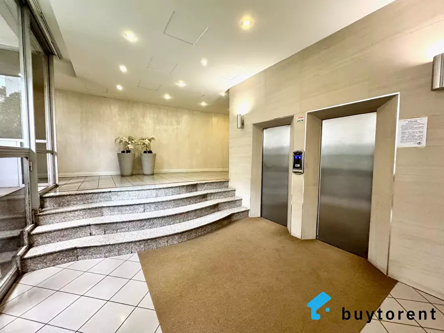 Immagine 24 di Casa trifamiliare in vendita  in Corso di Porta Nuova, 52a a Milano