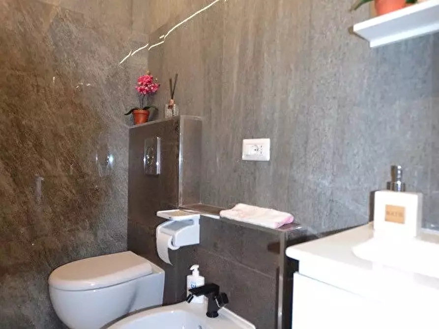 Immagine 13 di Casa trifamiliare in vendita  in Via Moggia a Lavagna