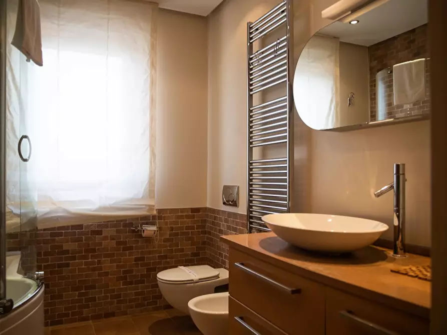 Immagine 23 di Casa trifamiliare in vendita  in Vico XX Vittorio Emanuele.19 a Bari