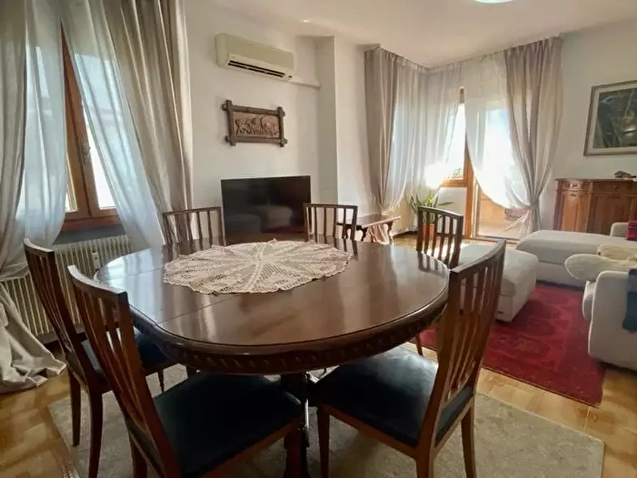 Immagine 3 di Casa trifamiliare in vendita  a Conegliano