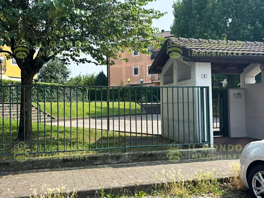 Immagine 2 di Casa trifamiliare in vendita  in Via Fratelli Cervi, 8. a Paullo