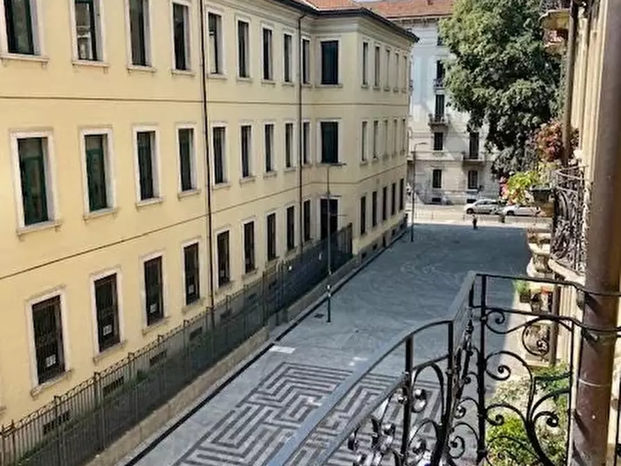 Immagine 19 di Casa trifamiliare in affitto  in Via Giovanni Battista Morgagni, 2 a Milano