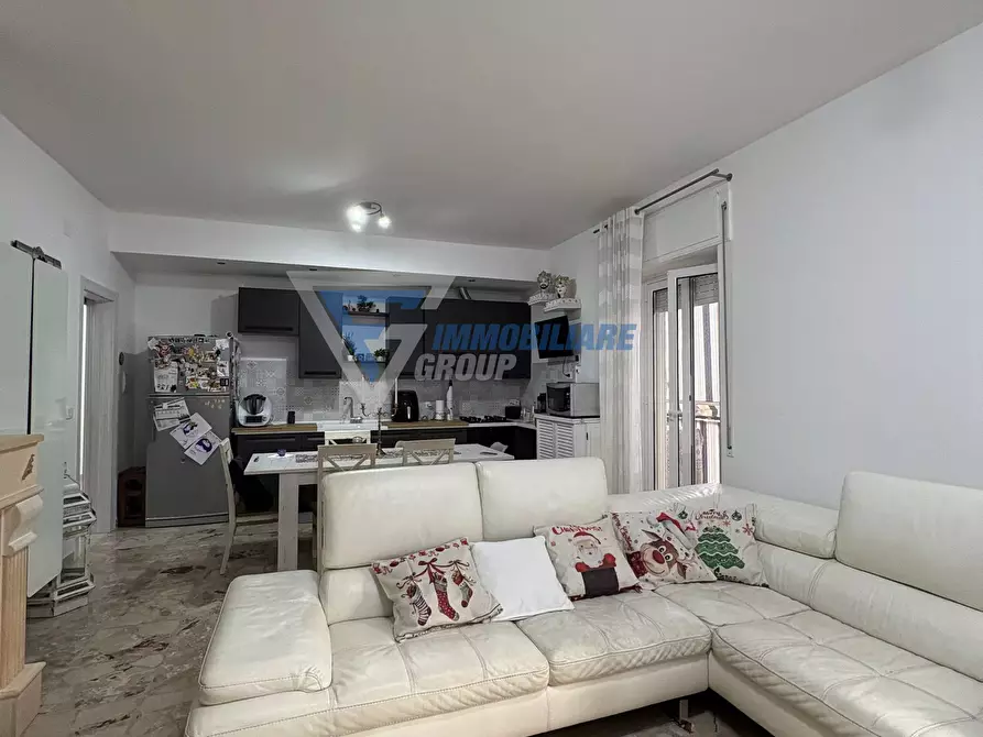 Immagine 6 di Casa trifamiliare in vendita  in via sicilia a Siracusa