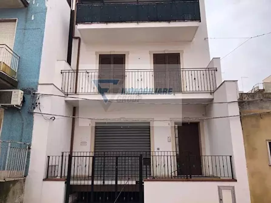 Immagine 4 di Casa trifamiliare in vendita  in Via dell'Indipendenza a Siracusa