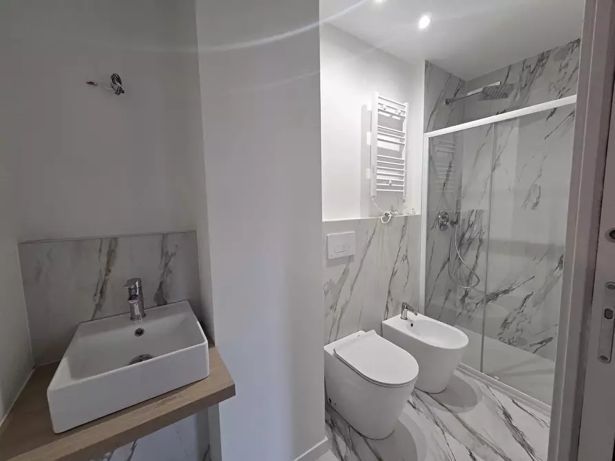 Immagine 12 di Casa trifamiliare in affitto  in Viale Famagosta, 30 a Milano