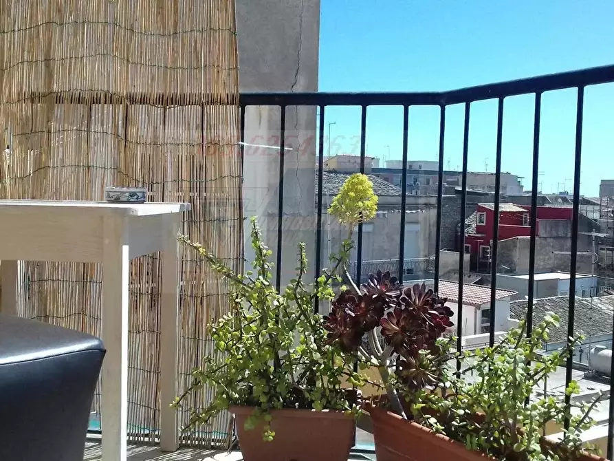 Immagine 6 di Casa trifamiliare in vendita  in via Bainsizza a Siracusa