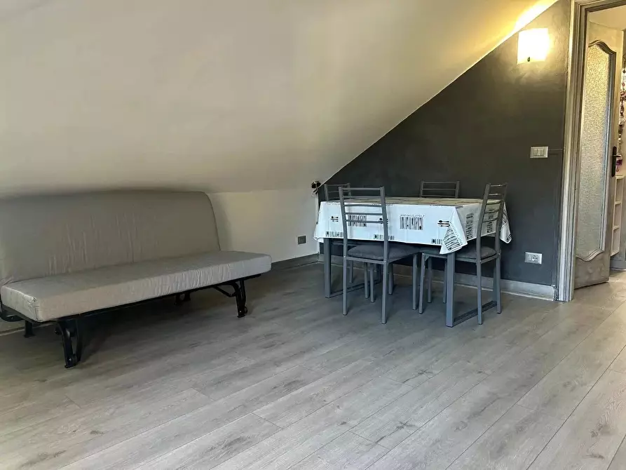 Immagine 3 di Casa trifamiliare in vendita  in PIAZZA D'ARMI 12 a Camporosso