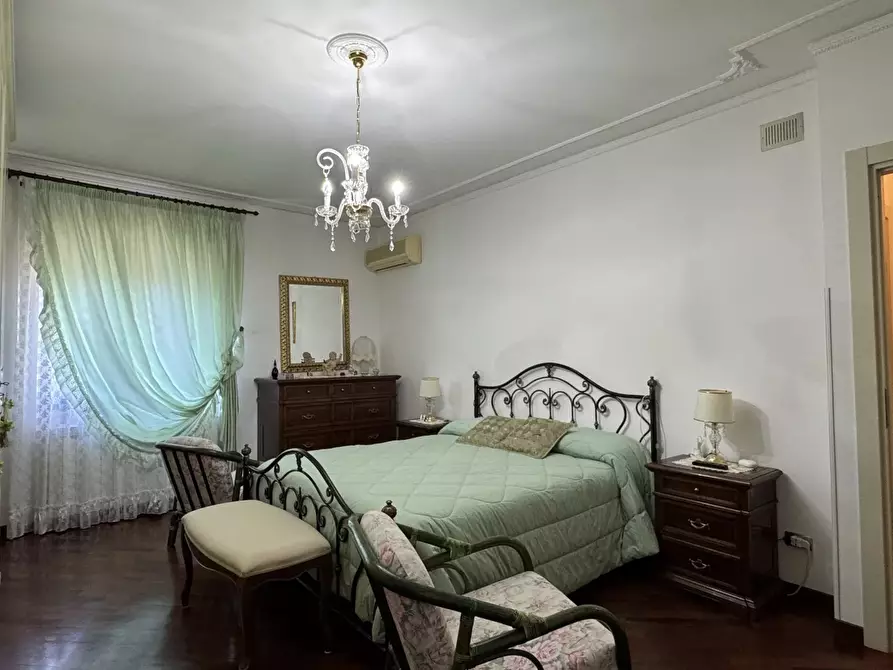 Immagine 11 di Casa trifamiliare in vendita  in Vico II San Venere a Altilia