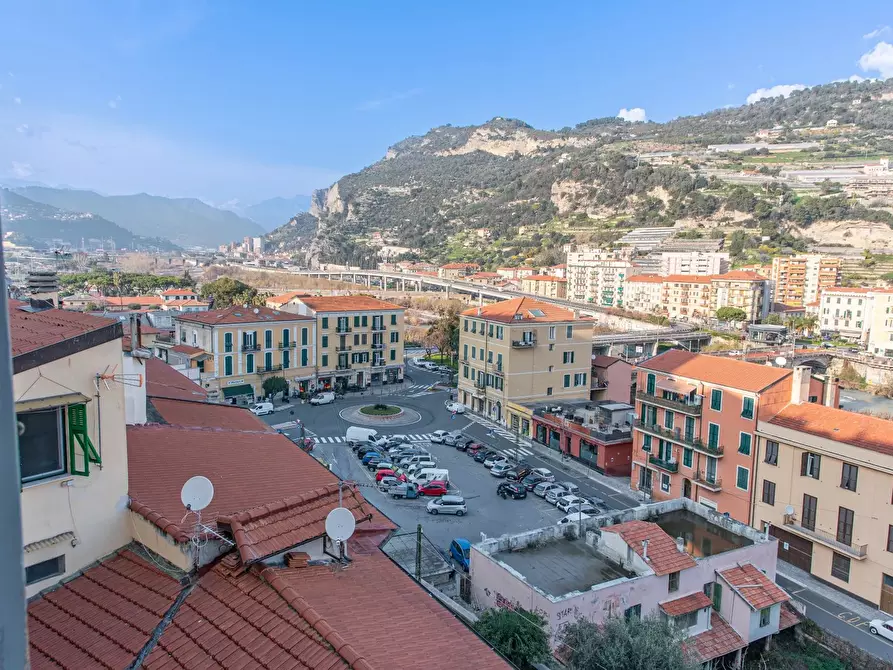 Immagine 7 di Casa trifamiliare in vendita  in Via Falerina 18 a Ventimiglia