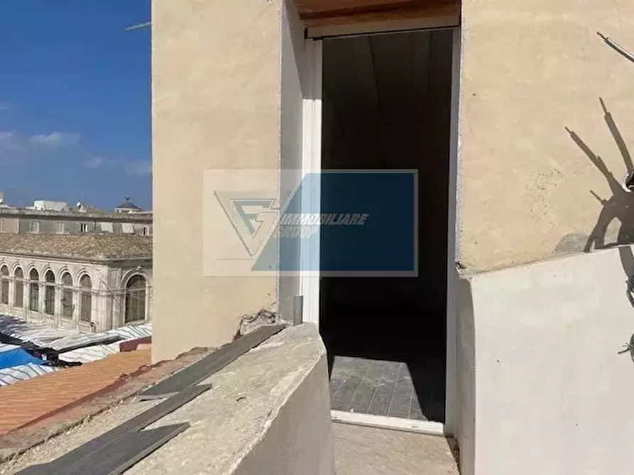 Immagine 32 di Casa trifamiliare in vendita  a Siracusa