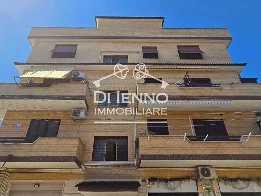 Immagine 5 di Casa trifamiliare in vendita  in Via Bernardo Minozzi a Roma