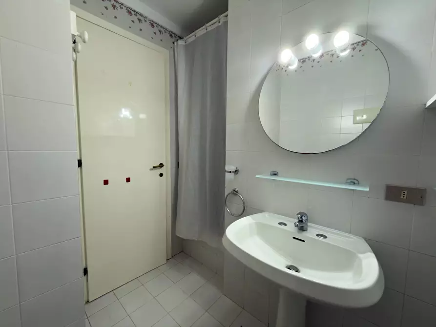 Immagine 4 di Casa trifamiliare in vendita  in Via della Bilancia, 8 a Olbia