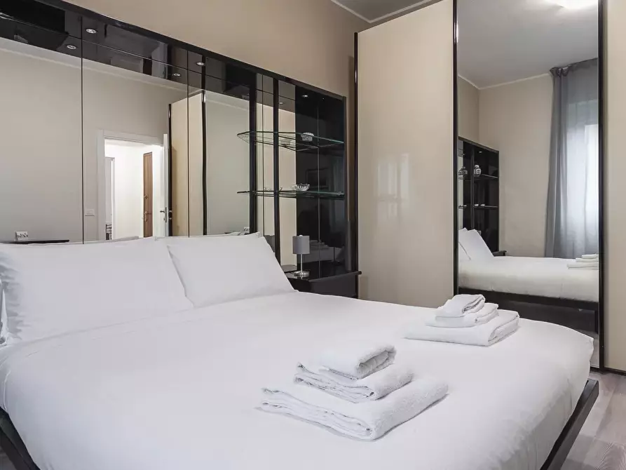 Immagine 8 di Casa trifamiliare in affitto  a Milano