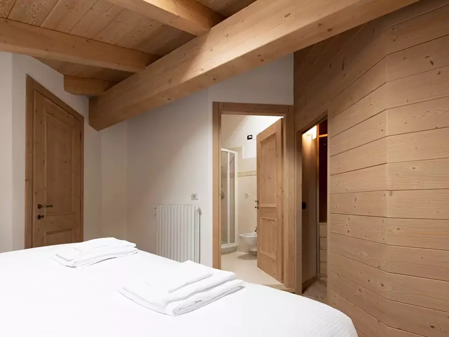 Immagine 23 di Casa trifamiliare in vendita  in Via Roma, 39 a Bormio