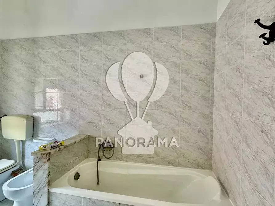 Immagine 13 di Casa trifamiliare in vendita  in Via Principe Amedeo a Balestrate