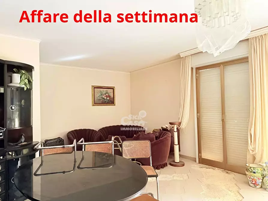 Immagine 1 di Casa trifamiliare in vendita  a Marsala