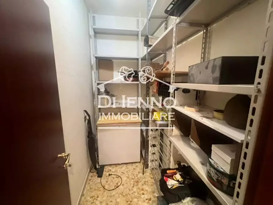 Immagine 10 di Casa trifamiliare in vendita  in Via Terranuova Bracciolini a Roma