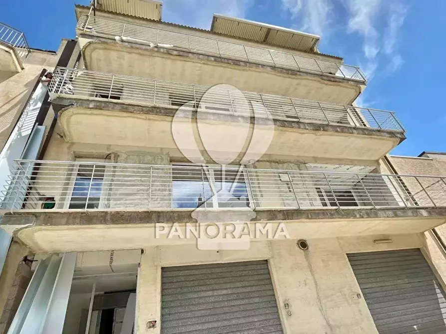 Immagine 27 di Casa trifamiliare in vendita  in via pertini a Alcamo