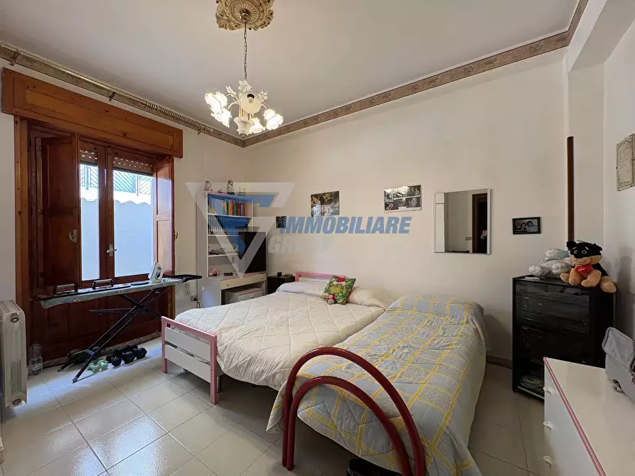 Immagine 7 di Casa trifamiliare in vendita  in Via Chiaramonte Gulfi a Siracusa