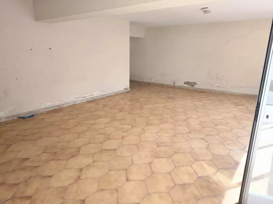Immagine 37 di Casa trifamiliare in vendita  a Messina