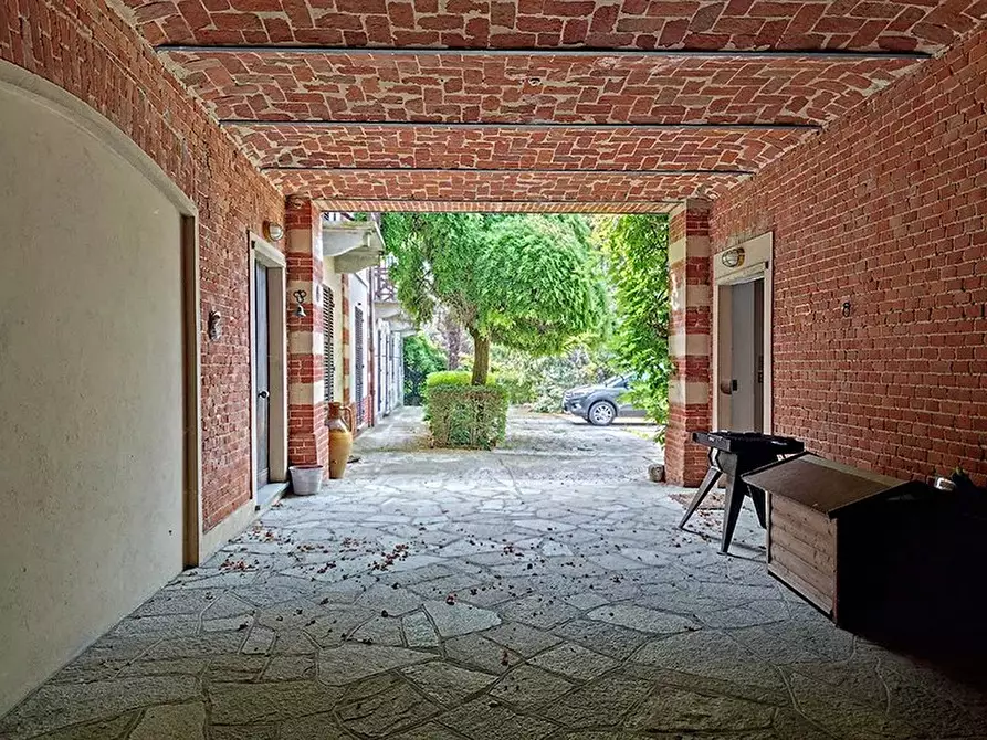 Immagine 36 di Terreno edificabile in vendita  a Asti