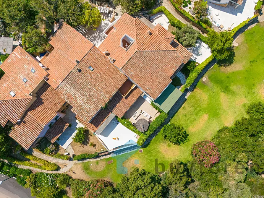Immagine 42 di Casa trifamiliare in vendita  in Via Porto Rotondo, 16. a Olbia