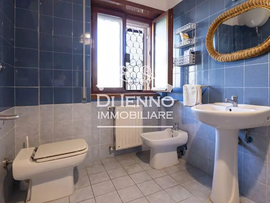 Immagine 27 di Casa trifamiliare in vendita  in Via Renato Mainardi a Roma