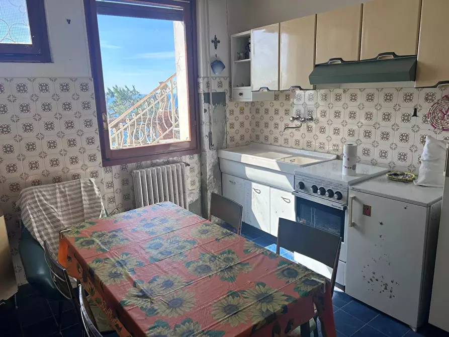 Immagine 7 di Casa trifamiliare in vendita  in Località Peidaigo, 15 a Ventimiglia