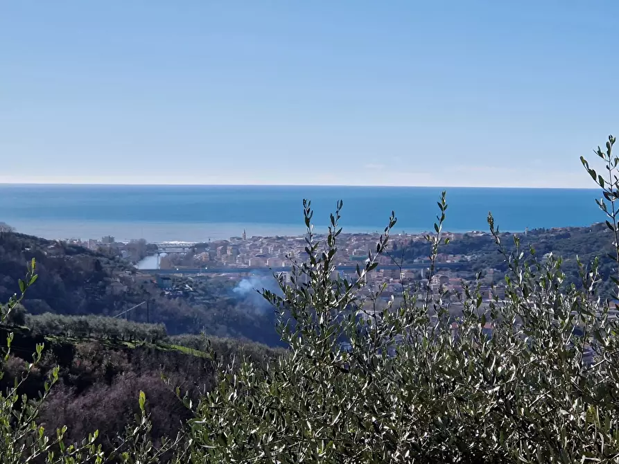 Immagine 44 di Terreno edificabile in vendita  in Via Domenico Canata a Avegno